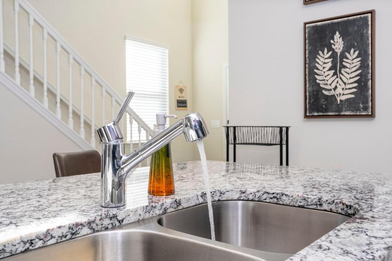 Holiday home 20% Off Brand New 6bd 4 5ba Private Pool Windsor Island Davenport