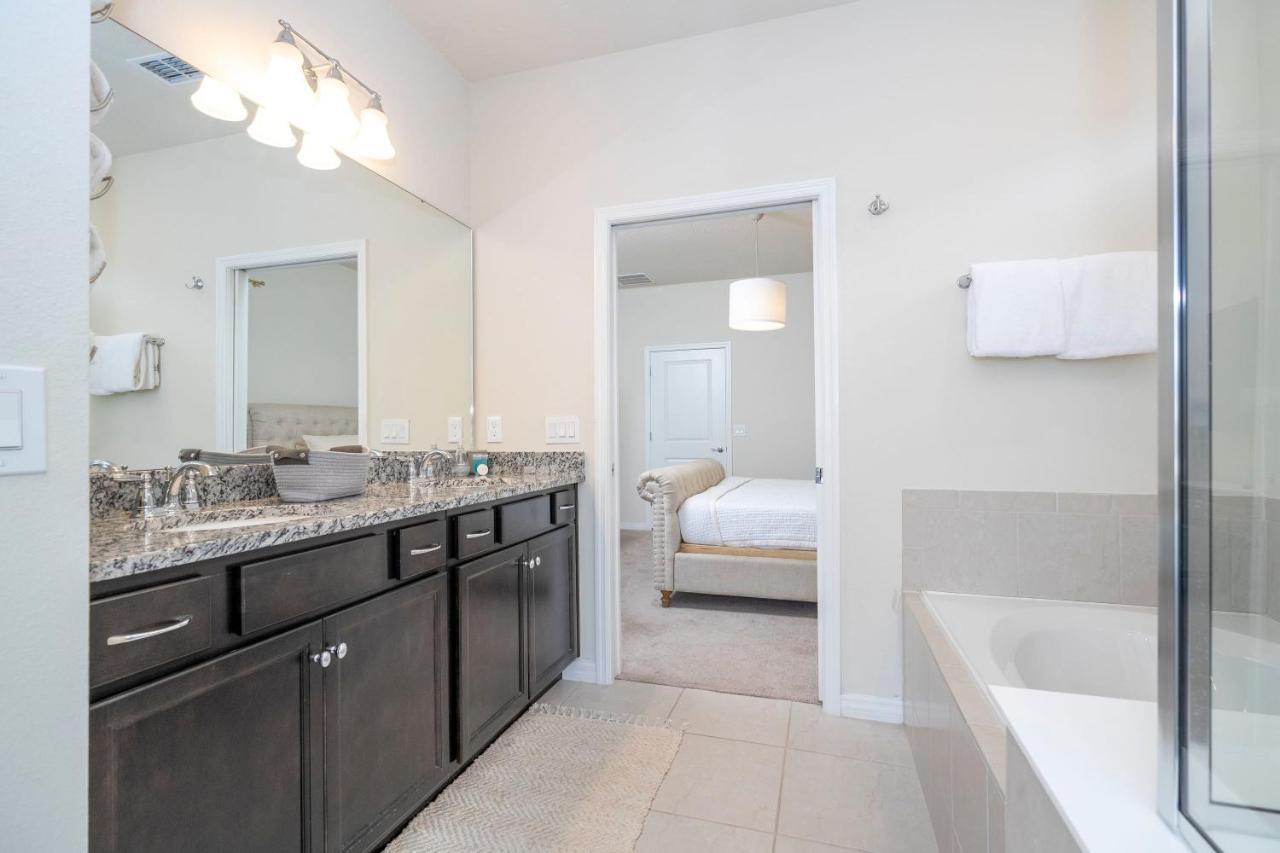 20% Off Brand New 6bd 4 5ba Private Pool Windsor Island Holiday home