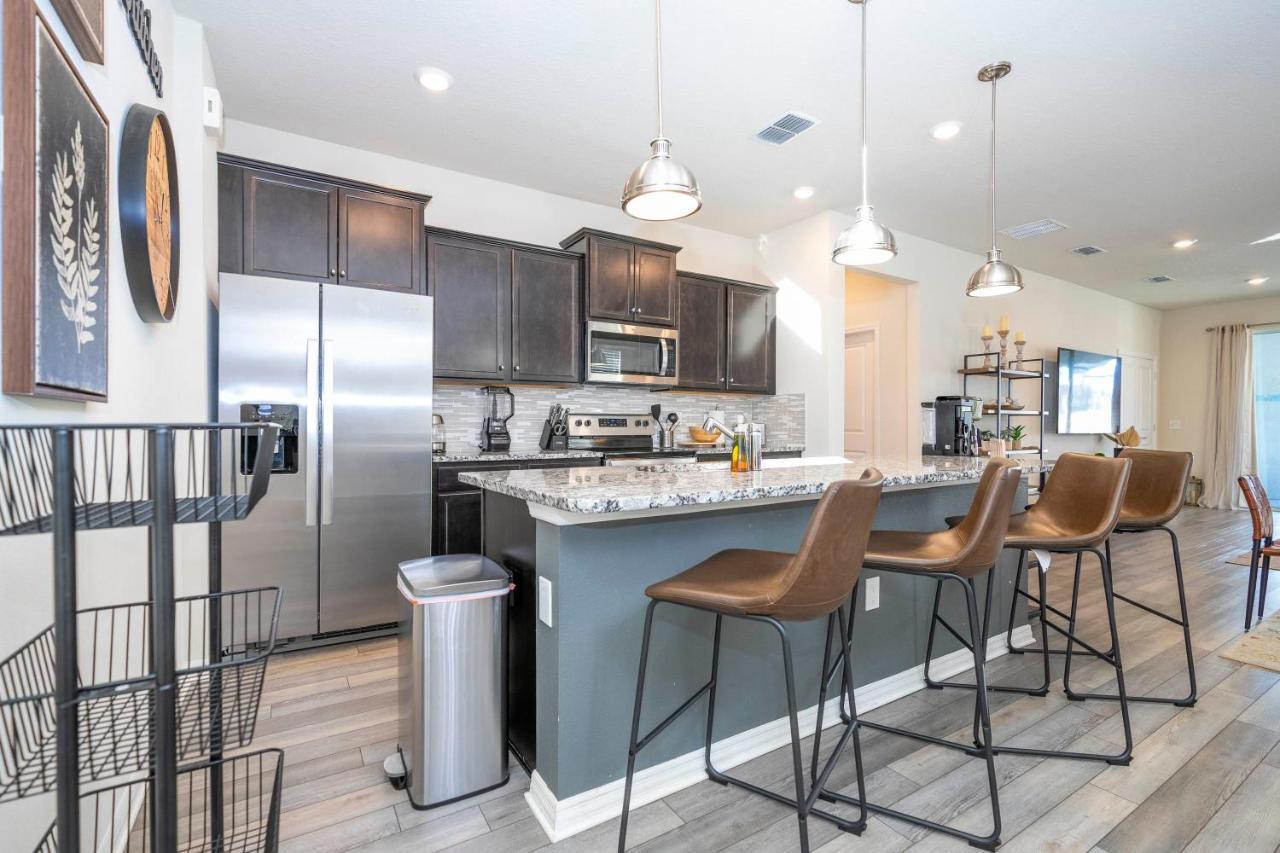 Holiday home 20% Off Brand New 6bd 4 5ba Private Pool Windsor Island Davenport
