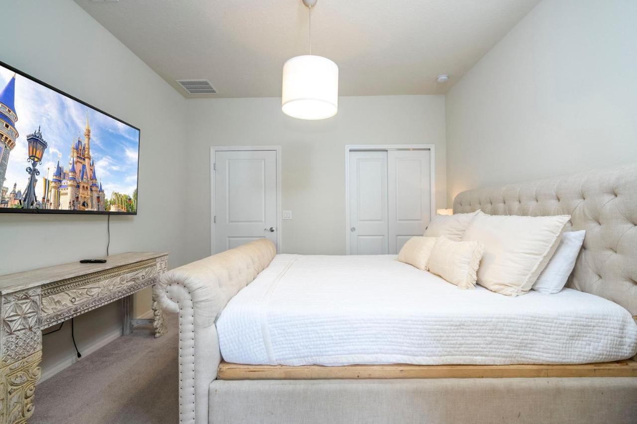 Holiday home 20% Off Brand New 6bd 4 5ba Private Pool Windsor Island *