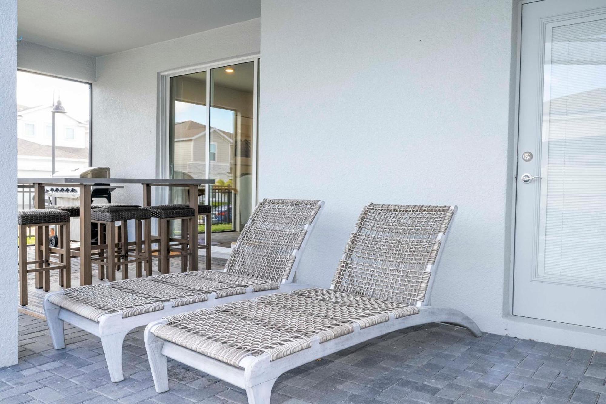20% Off Brand New 6bd 4 5ba Private Pool Windsor Island